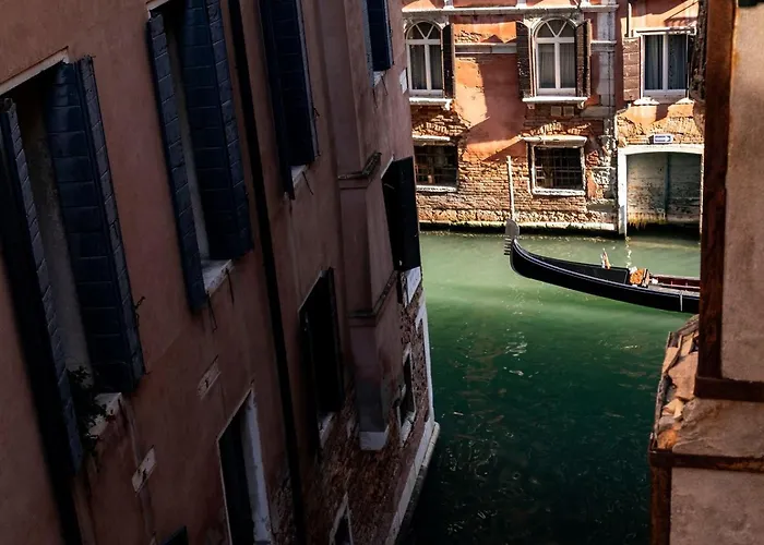 San Marco Canal View By Bricola Apartman